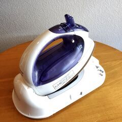 パナソニック Panasonic コードレススチームアイロン カルル NI-CL306-B 動作品 美品の画像