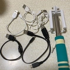 95%off新品ワイヤレス充電器 正規品、携帯アクセ6点付きの画像