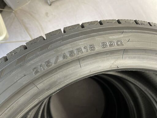 新品 DUNLOP WINTER MAXX03 215/45R18 89Q 2023年（38週） WM03 スタッドレスタイヤ 18イ