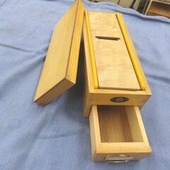 鰹節削り器 かつ箱 木製 幅10cm 奥行24.5cm 高さ10cm かつお節 鰹箱 調理器具 札幌 西岡店の画像