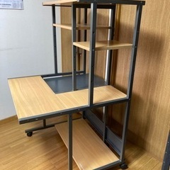 パソコンデスクの画像