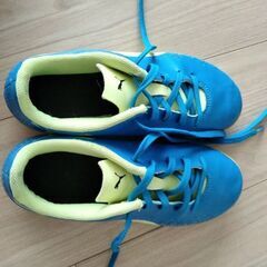 サッカーシューズ　20センチ
