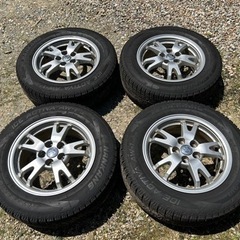 2021年製造195/65R15スタッドレスタイヤとプリウス30...