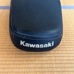 w650 純正本革シートの画像