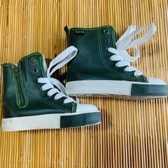 キッズ　スニーカーの画像