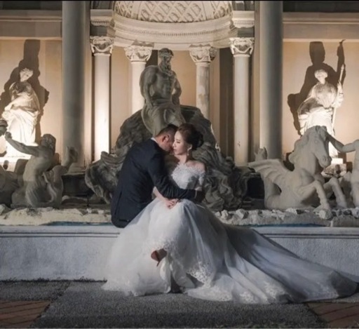美品?ウェディングドレス  どくとく　結婚写真 