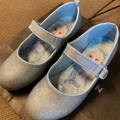 プリンセスエルサドレスシューズの画像