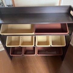 おもちゃ収納棚