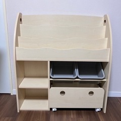 おもちゃ箱付き本棚の画像
