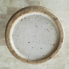 (交渉中)信楽焼花器　伝統的な陶器にシンプルな意匠性の画像