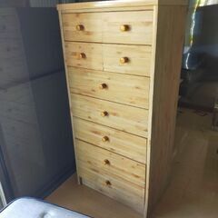洋服箪笥譲ります。