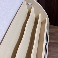 おもちゃ箱付き本棚の画像