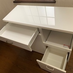 食器棚　キッチンカウンター　白色の画像