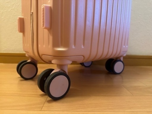 【新品未使用】スーツケース　キャリーケース　ピンク　機内持ち込みサイズ