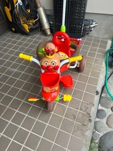 アンパンマン三輪車（価格相談‼️ ジョイパレット）おでかけ三輪車 アンパンマンごうV2（アンパンマン 