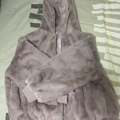 ピンクふわふわパーカー　新品未使用の画像