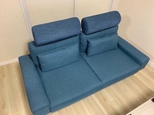 【美品】VENTOTA2人掛けソファ(2ヶ月使用) ※6000円ヘッドレスト２つ付き➕REGZA32型液晶テレビ➕テレビボード