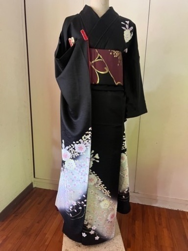 振り袖、帯のセット、黒地に桜