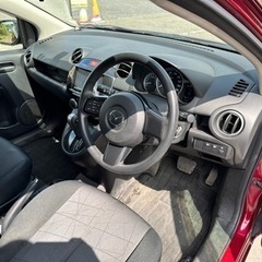 マツダ デミオ 走行距離：72,670KM。車検は2024年11月28日まで。の画像