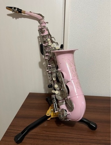 ピンクのアルトサックスジャンク　ディスプレイなどに