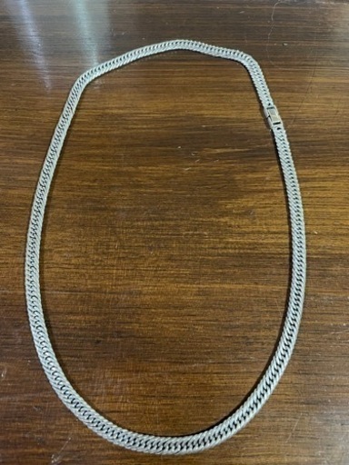 喜平　ネックレス　8面? 12面? カット　トリプル？