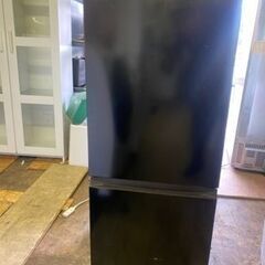 福岡市内配送無料　2022年　ハイセンス 冷蔵庫 幅48.1cm 162L ブラック HR-D15FB 2ドア 右開き 自動霜取り コンパクト