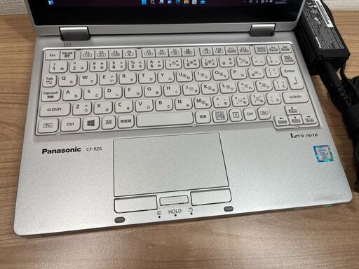 美品・SIM搭載＞　0833 超軽量 Panasonic CF-RZ6コンパクト８GB/SSD256 /i5 タッチパネル　offic