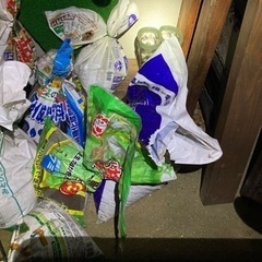 石灰、鶏糞、芝生目土、米糠、カブトムシ餌、土壌改良材の画像