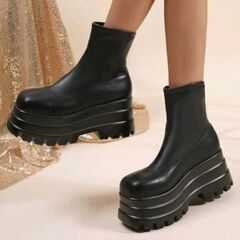 値下げしました！9cm 厚底 靴の画像
