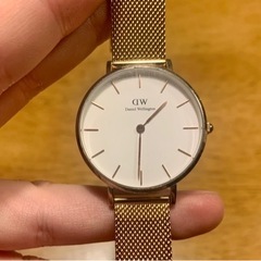 ✨Daniel Wellington✨2個セット ジャンク (稼動品) ゴールドメッシュバンドの画像