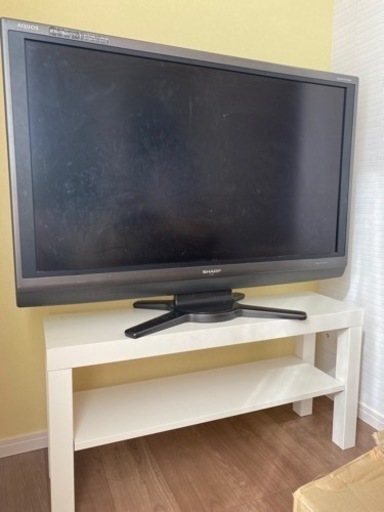 テレビ、テレビ台
