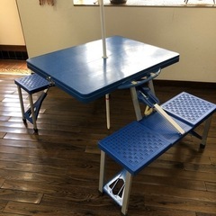 折りたたみ　アウトドアテーブル　キャンプテーブル　パラソル
