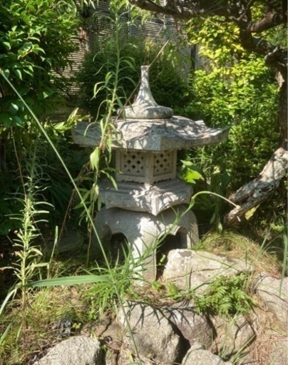 灯籠　　　3台（1台5000）　　現状渡し　　12日〜15日amまでの取引　　担当くまがわ