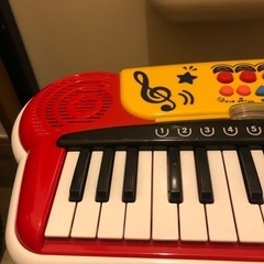 キッズ、幼児、ピアノ　椅子付きの画像