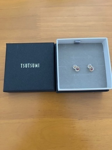 TSUTSUMI ピアス