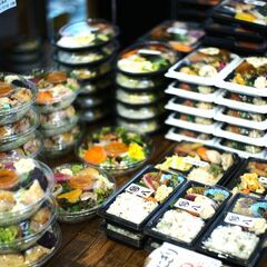 おしゃれな都市型八百屋「旬八青果店　赤坂店」の店舗スタッフ！★野菜たっぷりの弁当賄い付き★社割30％オフ！★の画像