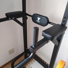 懸垂マシン　懸垂　チンニングマシンの画像