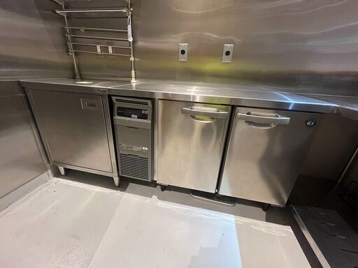綺麗な店舗用厨房機器、備品をお譲り致します。