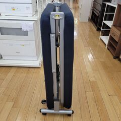 ★ジモティ割あり★  折り畳みベッド　セミダブル ネイビー H32×D61×W183 クリーニング済み TK150の画像