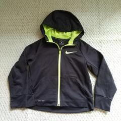 ナイキパーカー