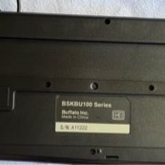 有線キーボードとUSBハブのセット売りの画像