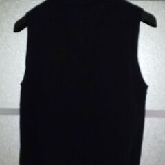 👦👧ベスト150(COMME CA DU MODE)【美品/恐らく未使用品】🌼🌼🌼11/15(土)までの問合せ(★取引は16日以降OK)→💴1000の画像