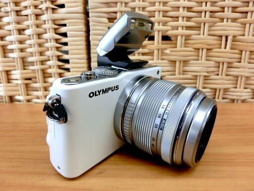 ■オリンパス ペン Lite E-PL3 ミラーレス一眼 ダブルズームキット ホワイト ダブルレンズ マイクロフォーサーズ OLYMP