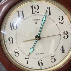 美原店　壁掛け時計　暗くなると針が光ります♪ SEIKOの画像