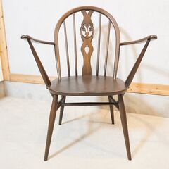 イギリスercol(アーコール)社のシスルバックチェア！フープバックの愛らしいフォルムはインテリアのアクセントにもなるダイニングチェア♪英国らしいデザインは北欧家具にも合わせやすいアームチェアです。DI216の画像
