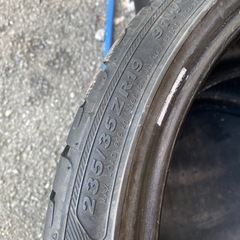 235/35ZR19  日本の画像