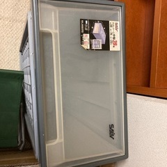 衣装ケース　100円あげるので持ってって