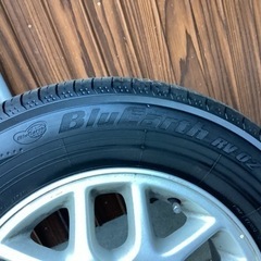 E50系エルグランド純正ホイール　タイヤの画像