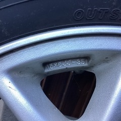 E50系エルグランド純正ホイール　タイヤの画像