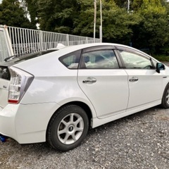 2010年、トヨタ プリウスSツーリング ZVW30、ハイブリッドの画像